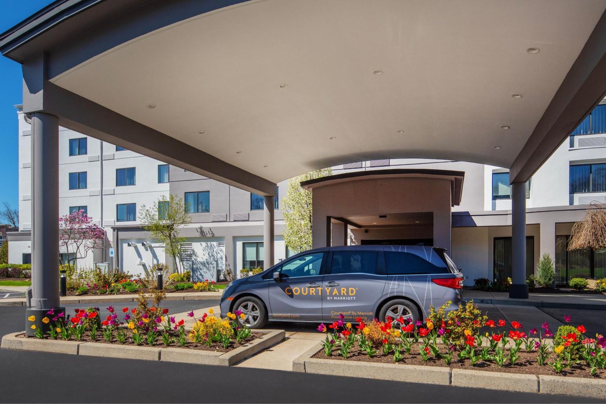 Courtyard By Marriott Providence Lincoln Hotel Exterior foto