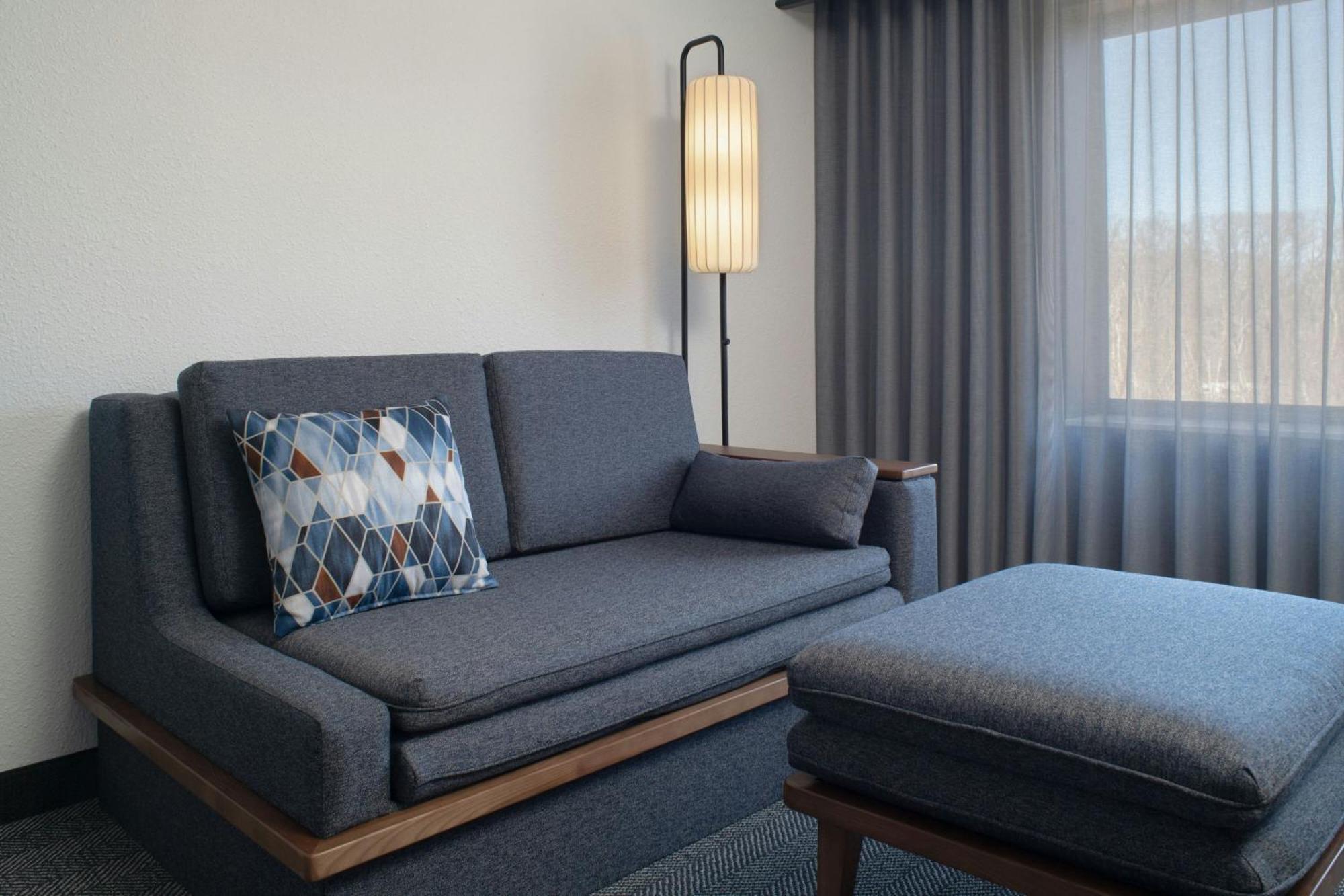 Courtyard By Marriott Providence Lincoln Exterior foto