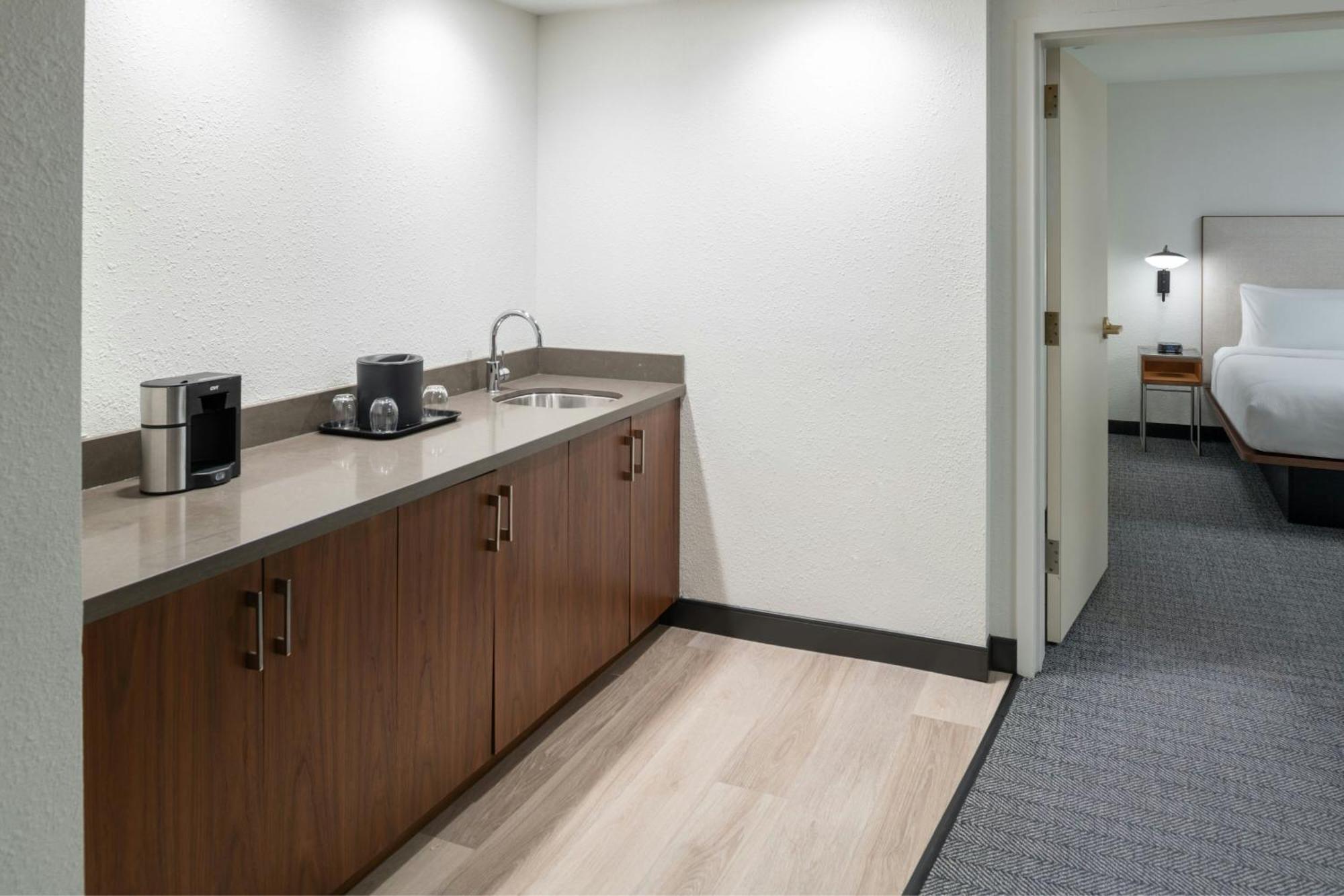 Courtyard By Marriott Providence Lincoln Exterior foto