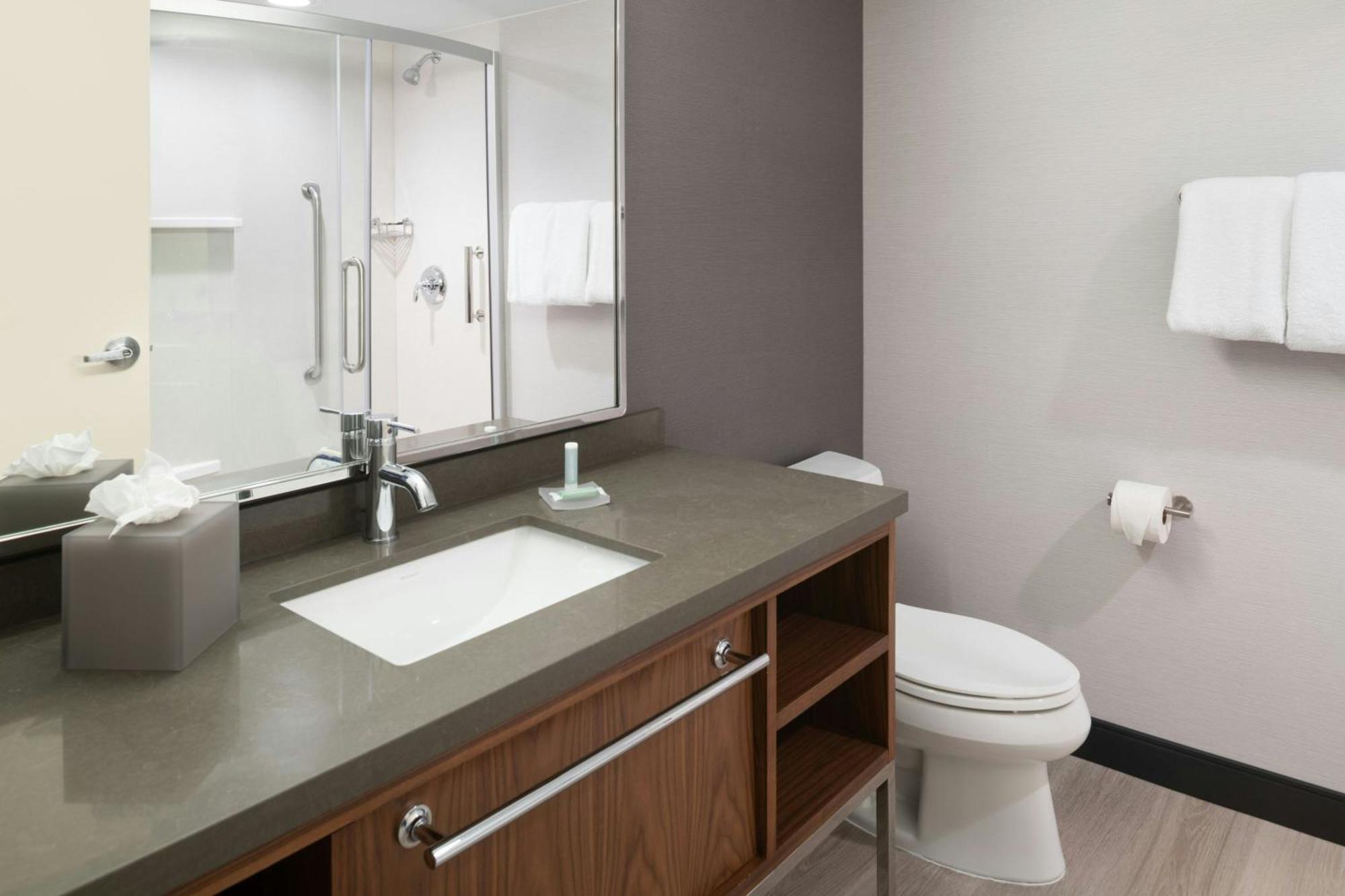 Courtyard By Marriott Providence Lincoln Exterior foto